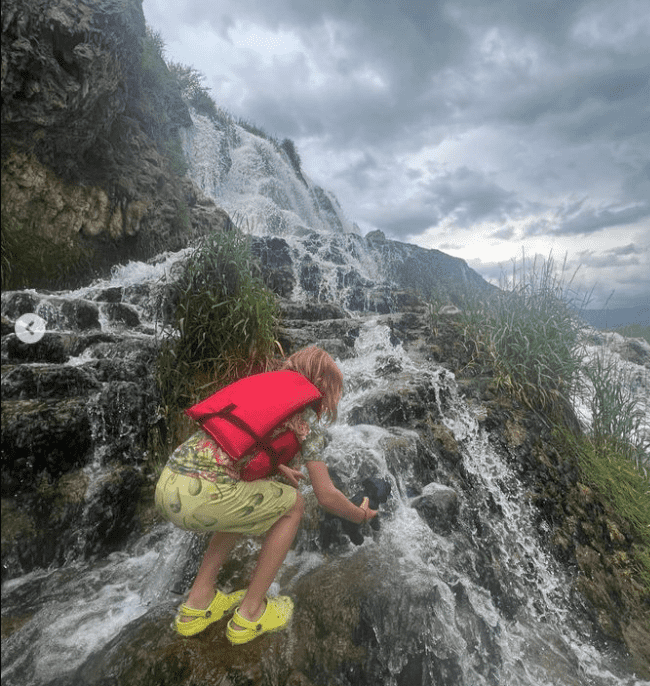 Image Source: Instagram | @kristenanniebell