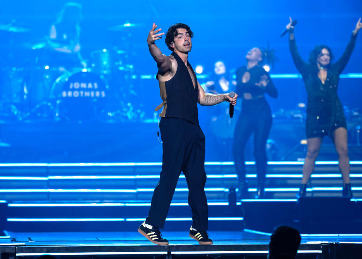 Image Source: Getty Images | Photo by Andrew Chin