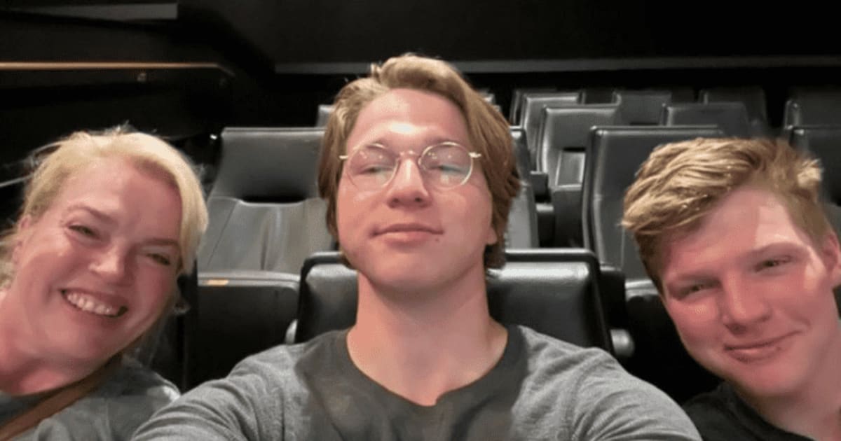 Cover Image Source: Instagram | @janellebrown117