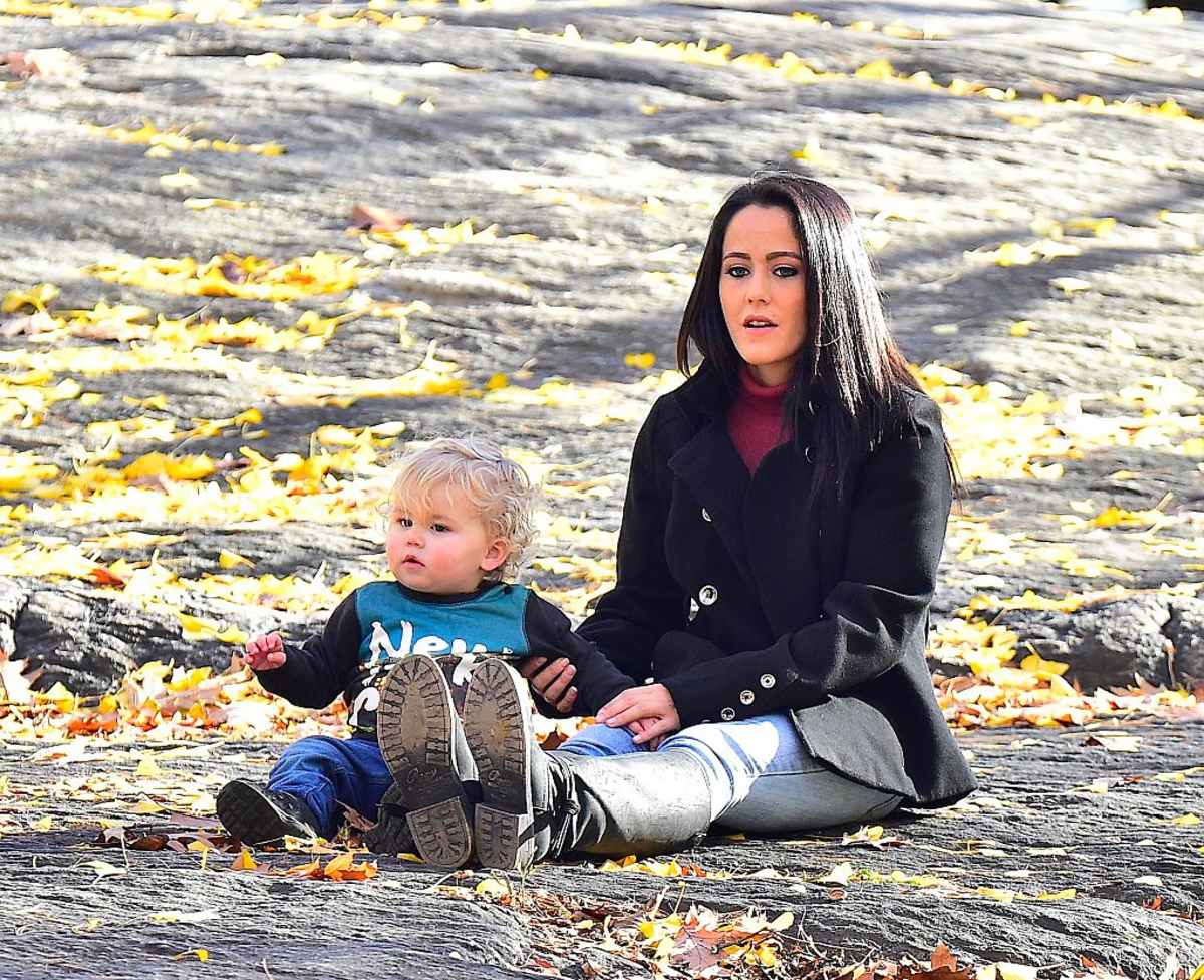 Jenelle Evans and Kaiser Griffith are seen in Central Park on November 22, 2015 in New York City. (Image Source: Getty Images | Photo by Alo Ceballos)