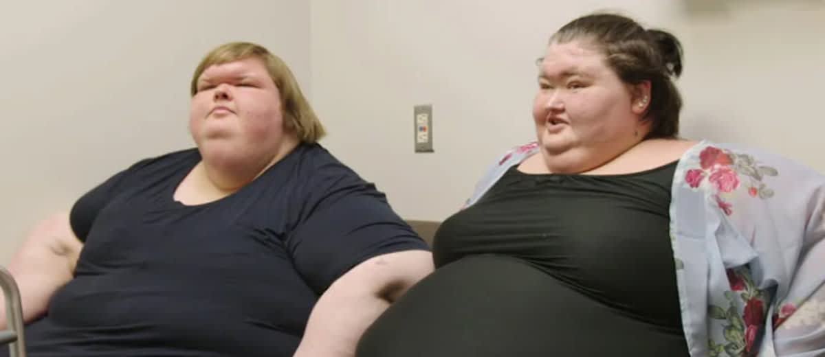 (L) Tammy Slaton and (R) Amy Slaton discussing their weight struggles on TLC’s