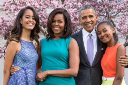 Barack and Michelle Obama with Malia and Sasha