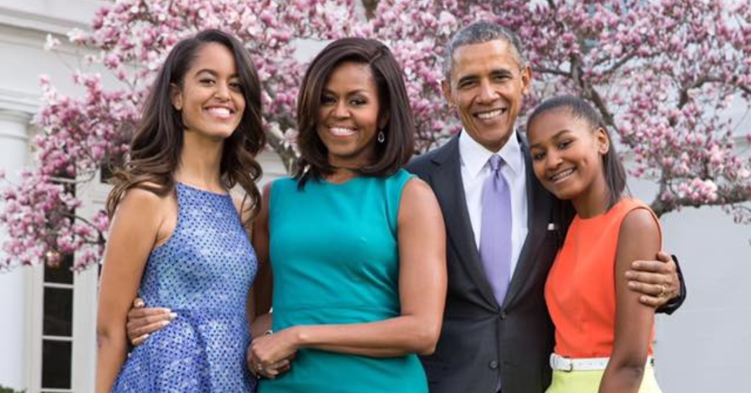 Barack and Michelle Obama with Malia and Sasha