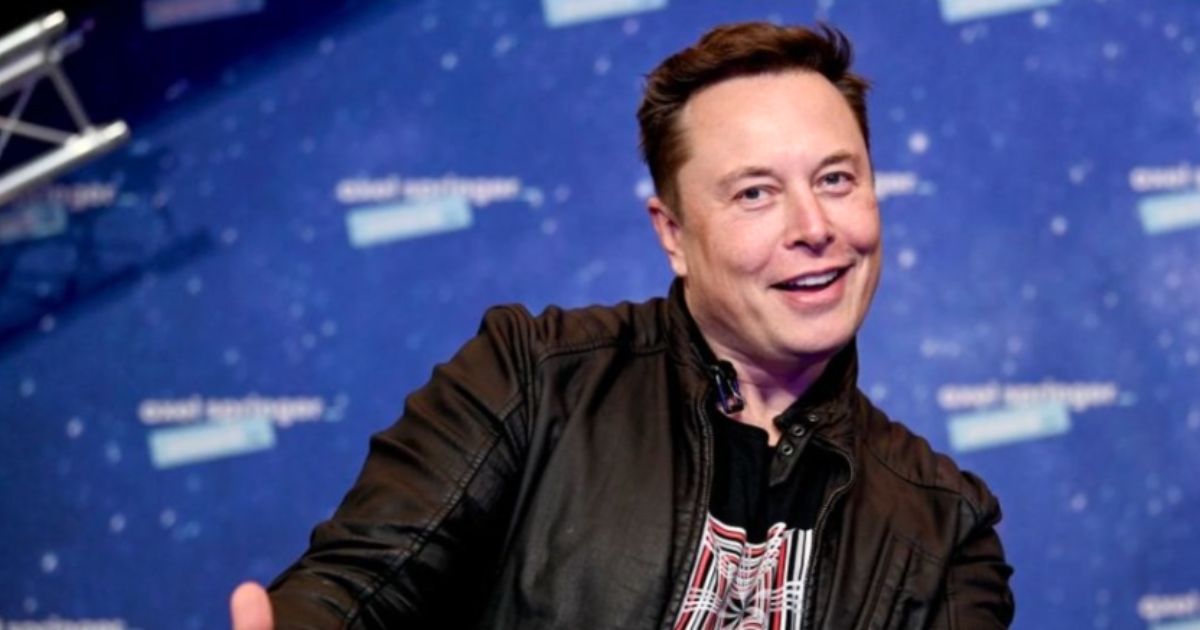 Elon Musk has suggested that Congress Men should be paid more