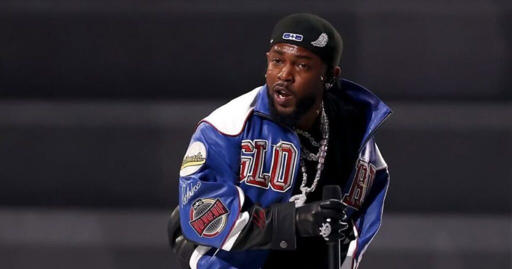 Kendrick Lamar at Super Bowl ( Instagram|@most.iconic.concerts)
