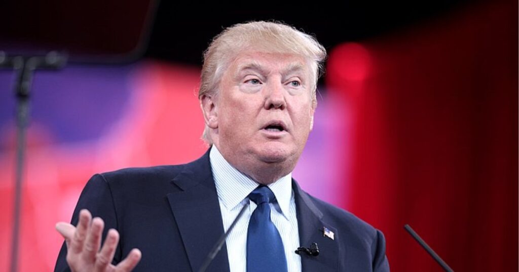 EXPOSED! Leading Lawyer Warns Trump Administration to ‘Fraud’ in IRS Filings ( Picture from Wikimedia Commons)