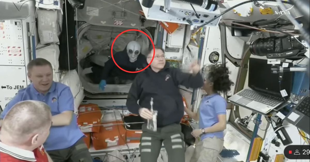 'Alien' Welcomes SpaceX Crew At ISS