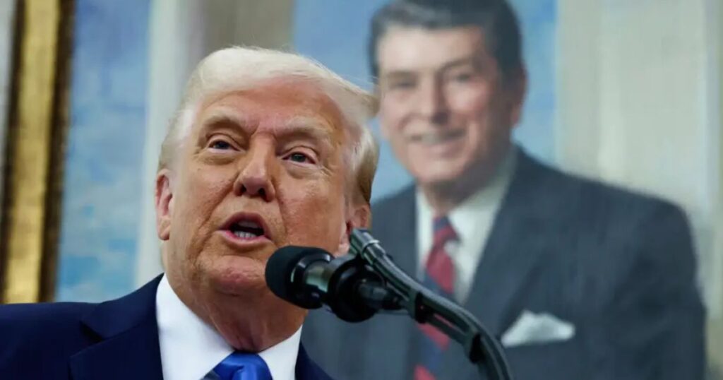 Donald Trump's speech slurring and dementia symptoms.