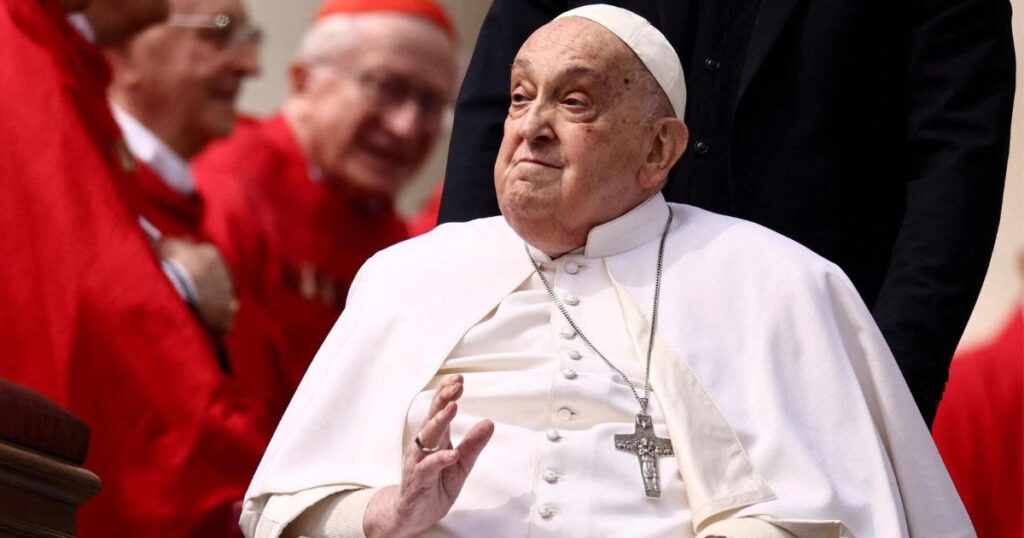 Mourners Furious Over Selfies at Pope Francis' Lying in State