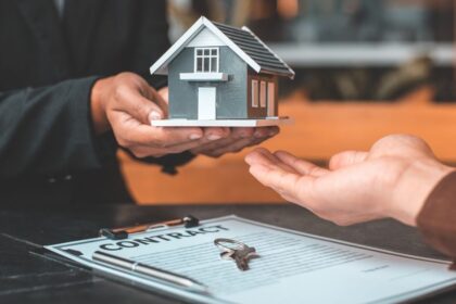 Housing market has been tough for the last three years in America (Image Via Canva)