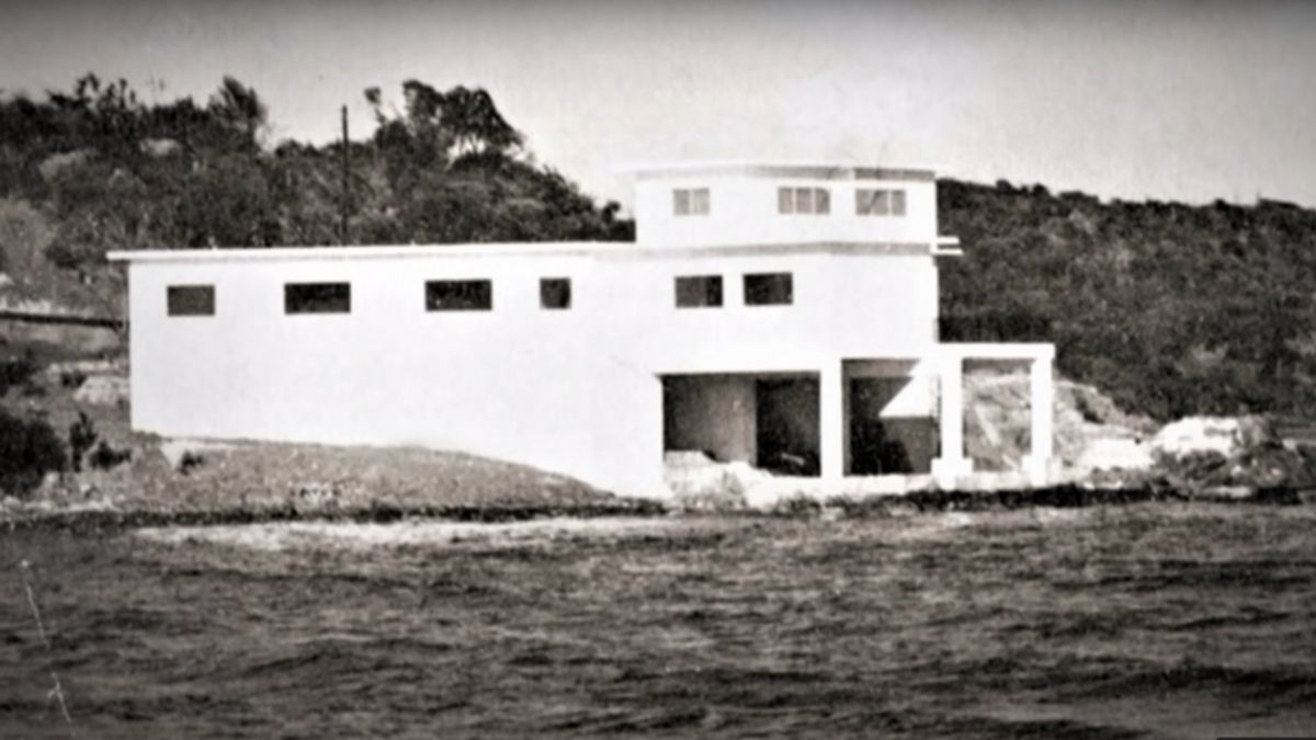 The Dolphin House