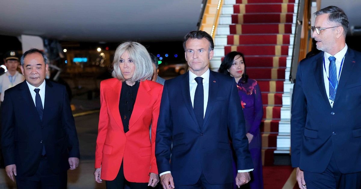Brigitte Macron and Emmanuel Macron at Vietnam