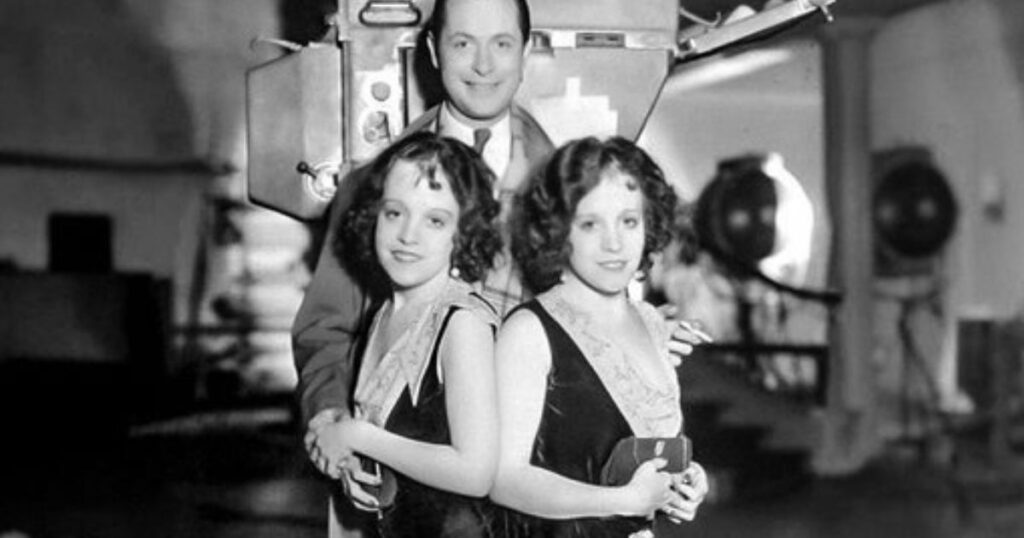 Daisy and Violet Hilton on the sets of Freaks