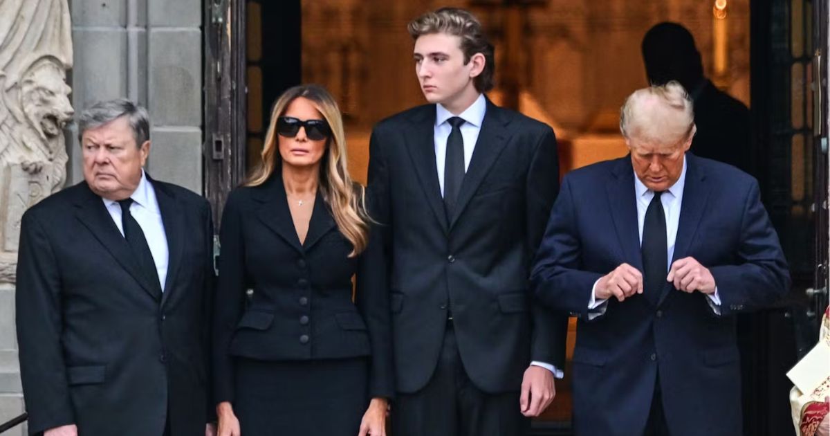 Barron Trump stands at 6'7" height