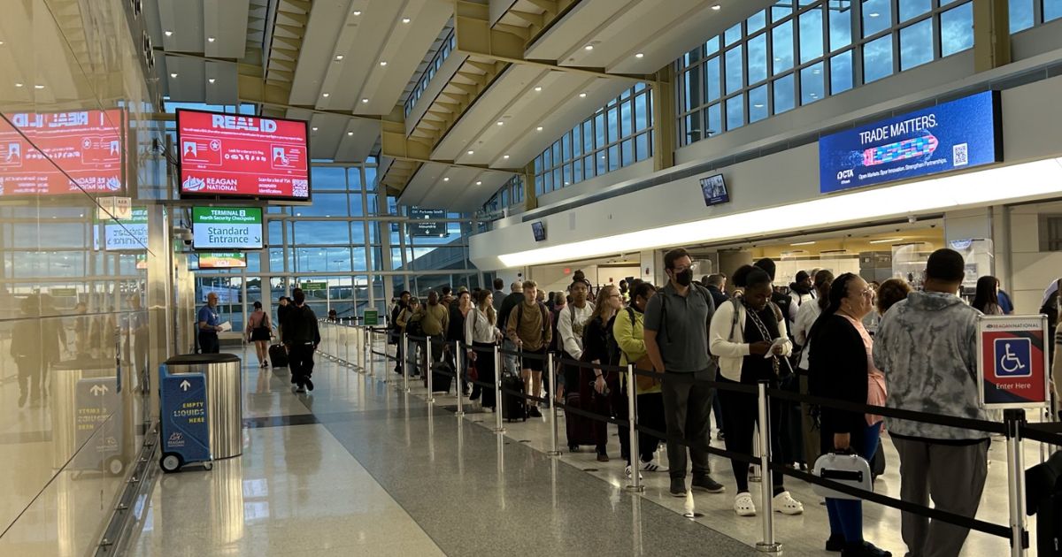 Many Travelers Are Using the 'No REAL ID' Line in Their Advantage
