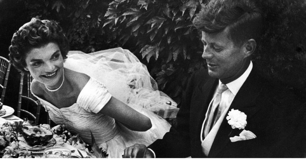 jfk and Jackie kennedy