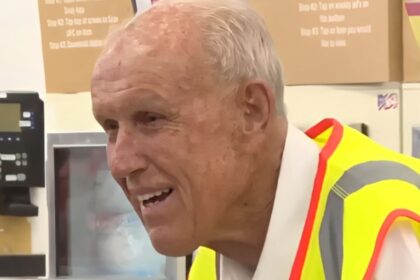 80-year-old Gary Saling bags groceries in Utah after losing life savings to medical bills