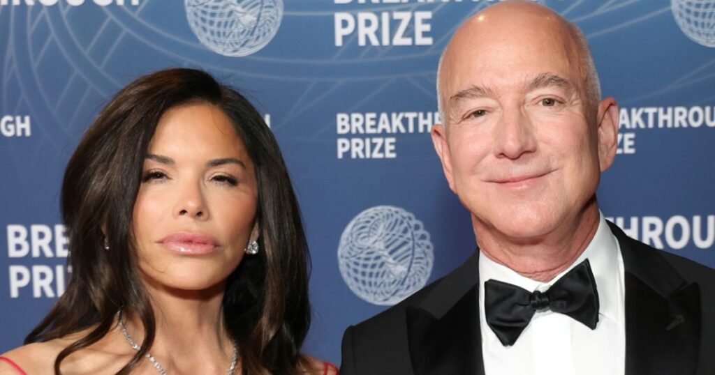 Jeff Bezos Gears Up With Wedding Prenup for Lauren Sanchez