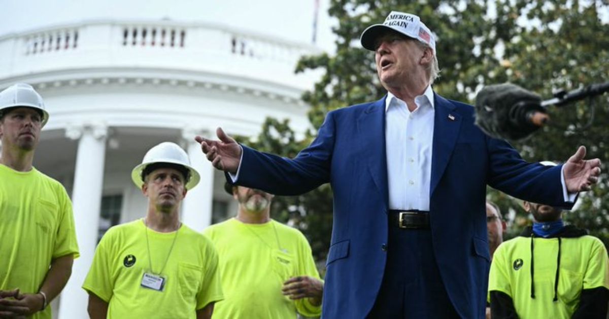 Trump asks uncomfortable questions to workers at White House