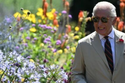 King Charles gardeners quit because of his erratic behaviour