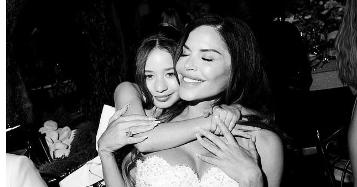 Lauren Sanchez Bezos with sister Elena