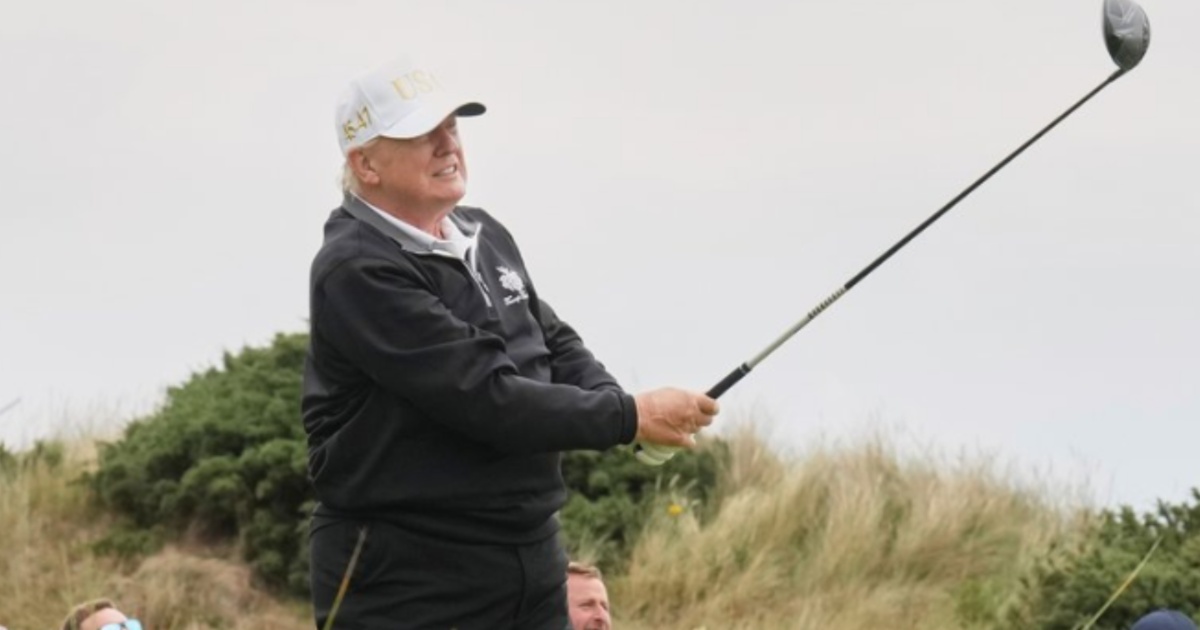 Trump scotland golf course.