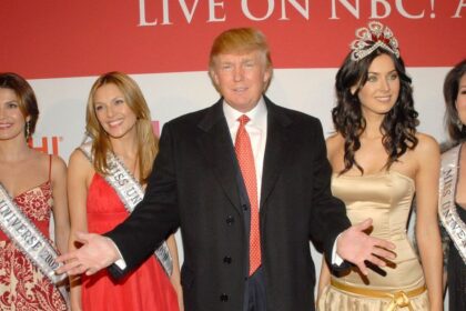 Trump Admits Sneaking Into Beauty Pageant Dressing Rooms. (Cover image source: Twitter)