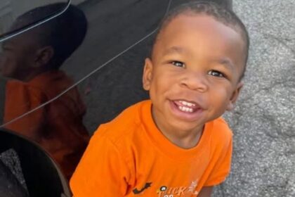 Social Worker Leaves 3-year-old Child in Hot Car