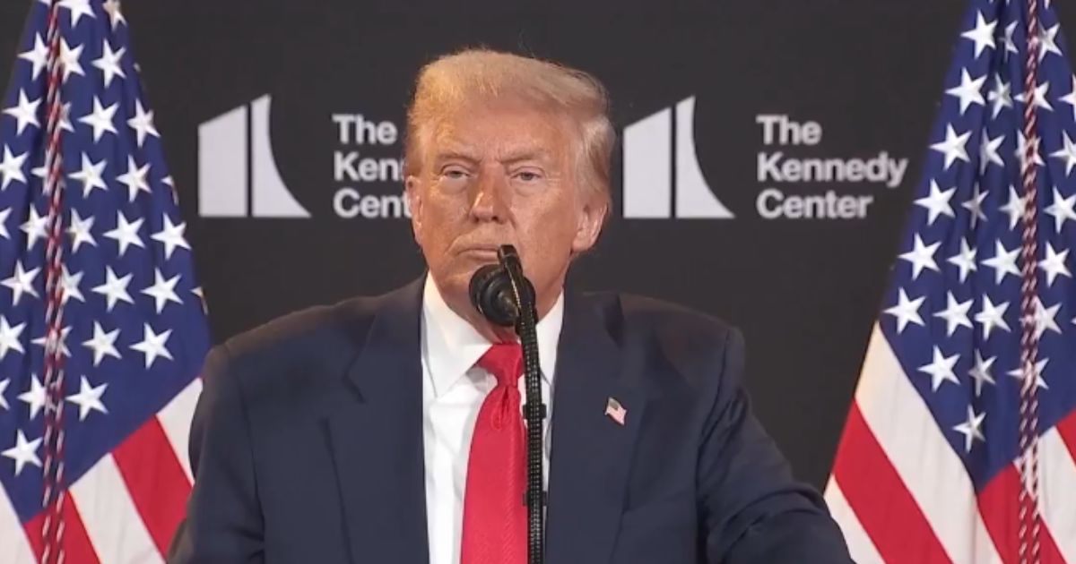 Donald Trump’s Hand Makeup Fail Steals Spotlight in Oval Office