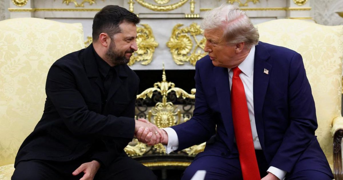 Trump receives golf club-from Ukrainian soldier