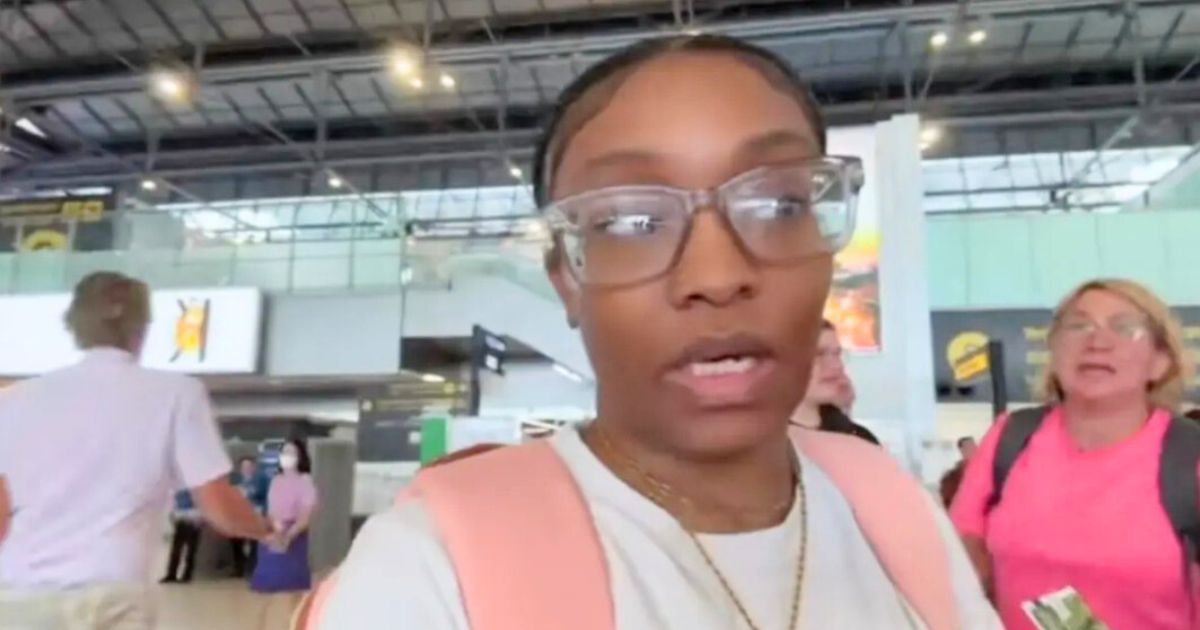 black woman was recording YouTube video when a White woman starrted arguing with her at airport.
