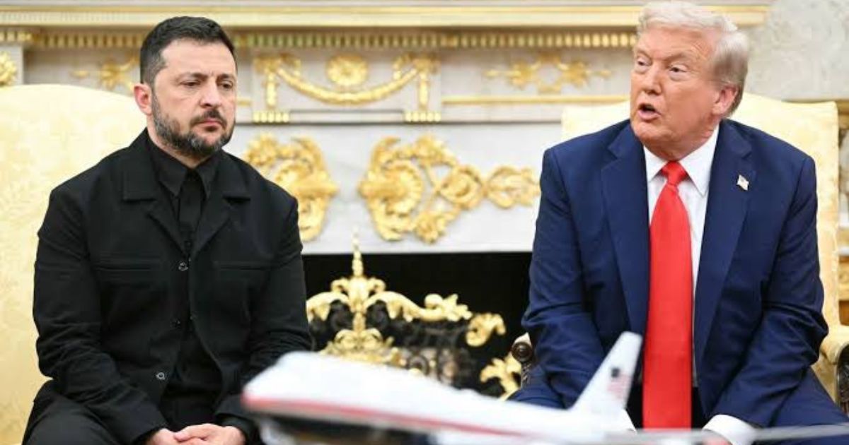 White House Uses Creative Trick to Hide Donald Trump's Ankles