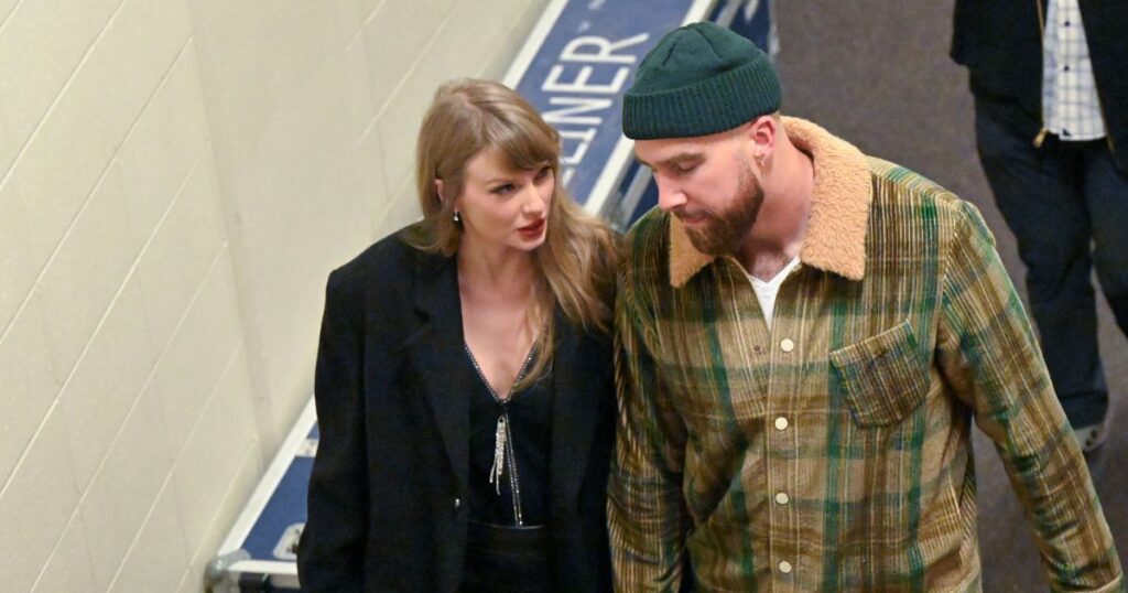 Taylor Swift and Travis Kelce (@kctammy2009|X).