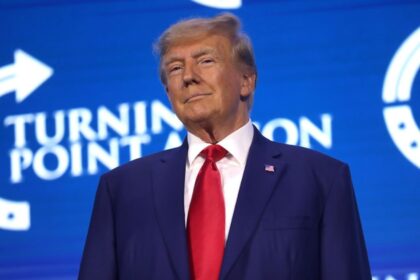 Donald Trump suffers from dementia?