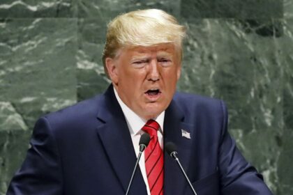 Lip-reader decodes Donald Trump’s seething 10-word vow as he lashes out