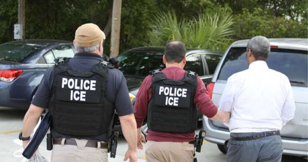 Chicago police officer arrested by ICE on grounds of being an illegal US immigrant