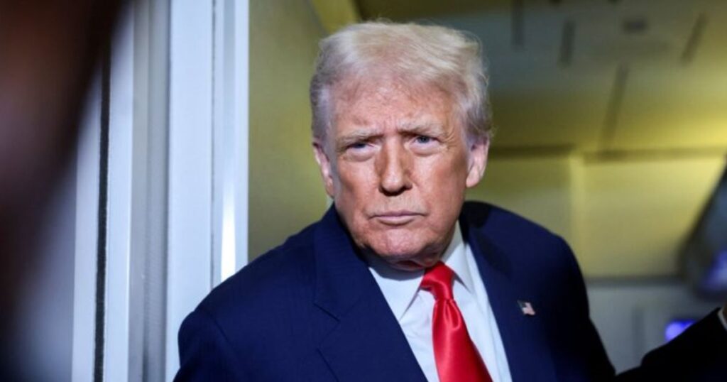 Donald Trump suggests Senate Republicans scrap the filibuster rule to end the government shutdown.