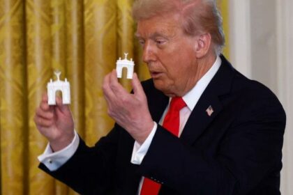 Donald Trump unveils plans for Arc-de-Trump