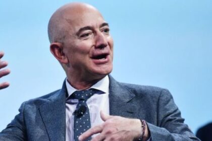 Jeff Bezos (@zamirmohyedin|X.com).