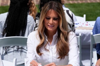Melania Trump has a megawatt smile when she’s around children.