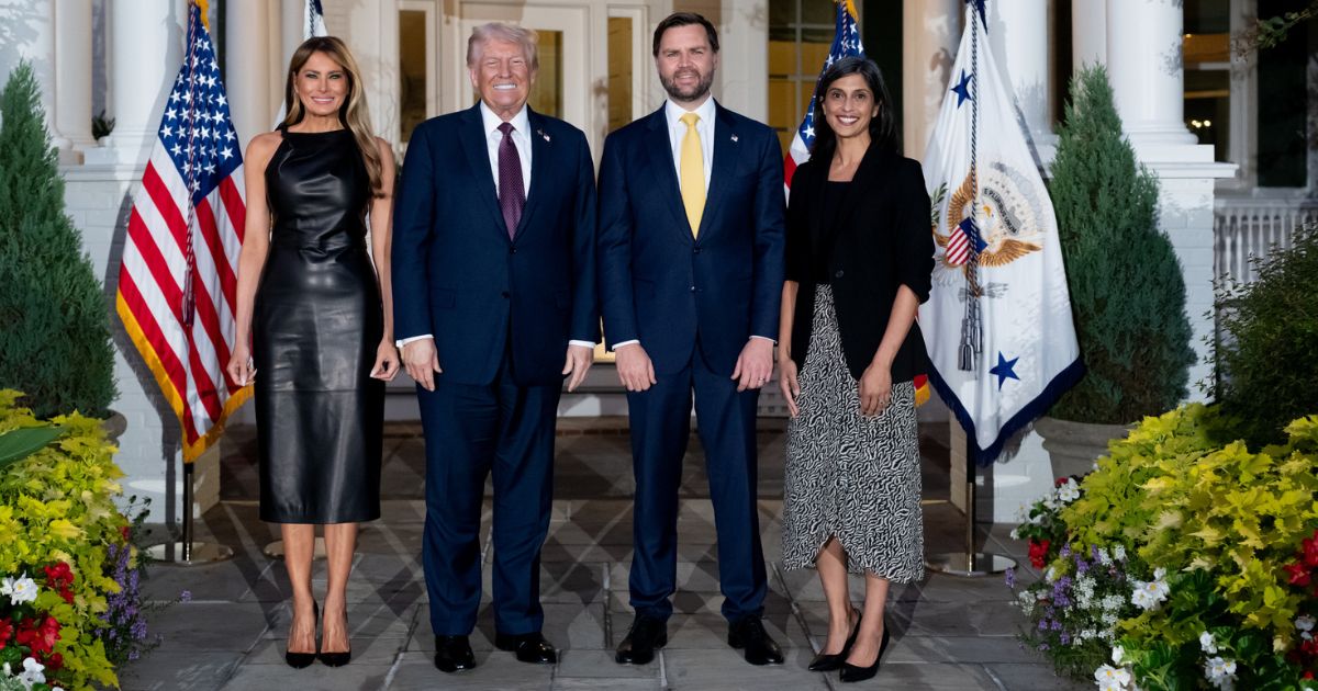 Donald Trump and Melania trump had dinner with Vances