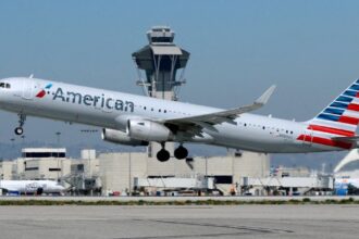 American Airlines flight forced to make emergency landing