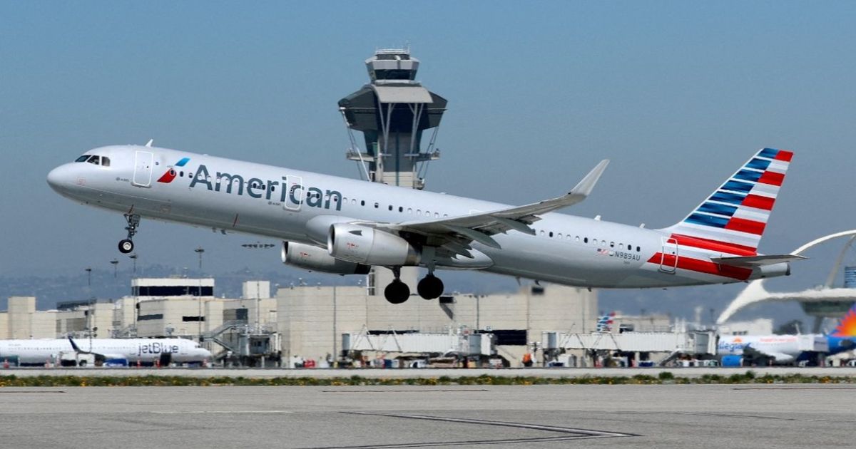 American Airlines flight forced to make emergency landing