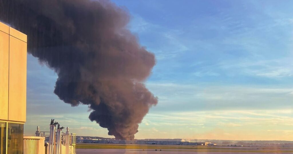 As investigators work towards finding the missing victims of the Louisville UPS plane crash, Angela Anderson's family wait for updates. (@NickProbes|X.com).