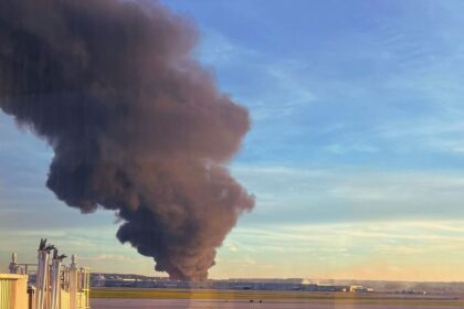 As investigators work towards finding the missing victims of the Louisville UPS plane crash, Angela Anderson's family wait for updates. (@NickProbes|X.com).
