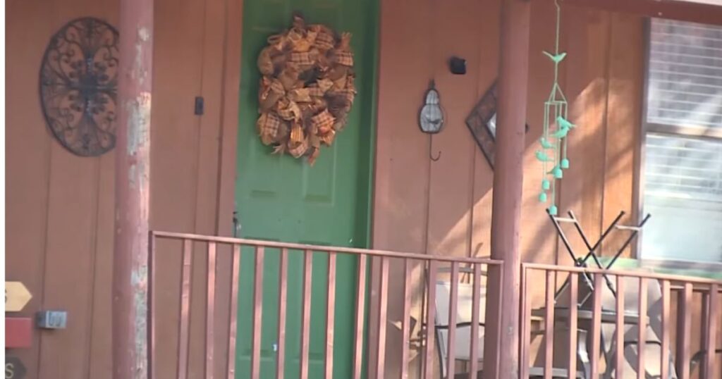 An obsessed co-worker stabbed a woman in Oklahoma (Image via YouTube/WHAS11)