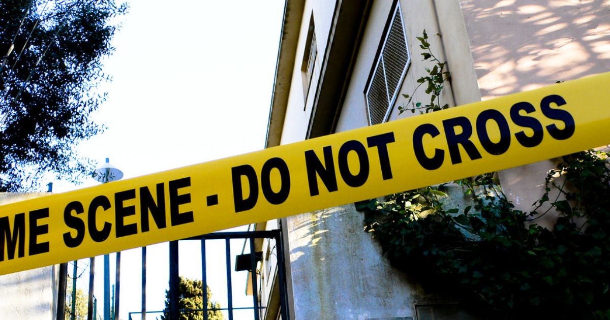 florida Man gets injured in head by son who tries to kill four children, later the father protects his son from the police