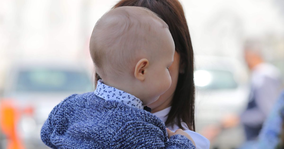 Oregon family deals with major heartbreak as mom and toddler get diagnosed with cancer on same day