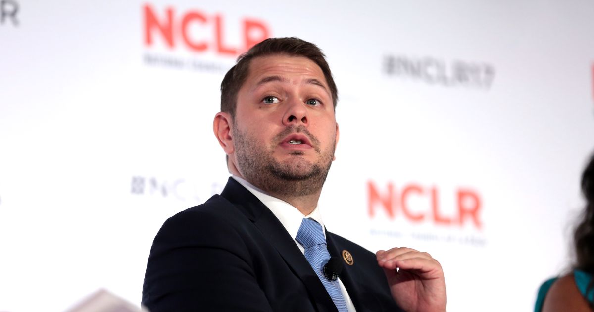 Ruben Gallego whines about his own party in leaked chats