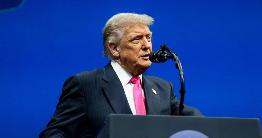 Donald Trump wants to hang kelly